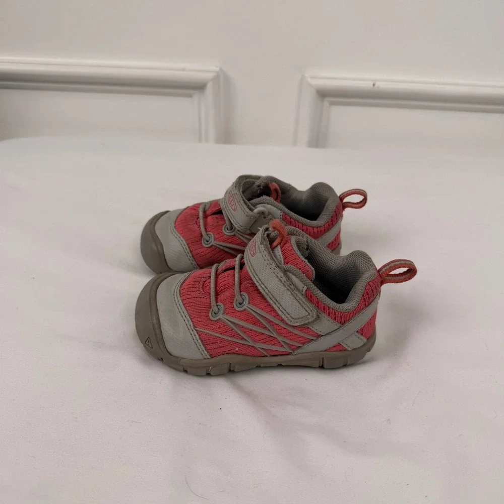 Keen Chandler CNX Toddler Sneakers Red Grey Athletic Shoes Size 6T 1025118
